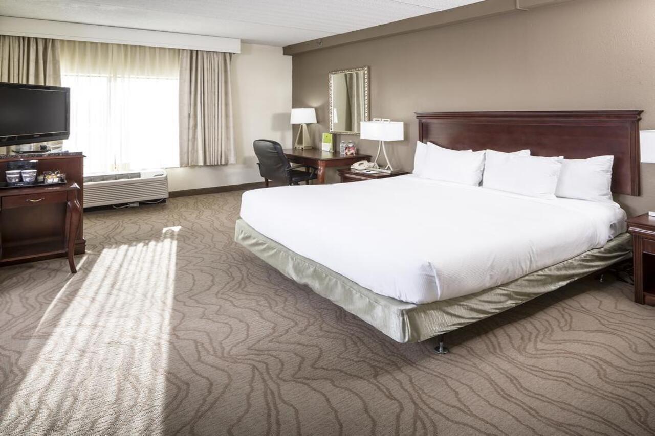 Hotel Doubletree By Hilton Boston-Milford Esterno foto