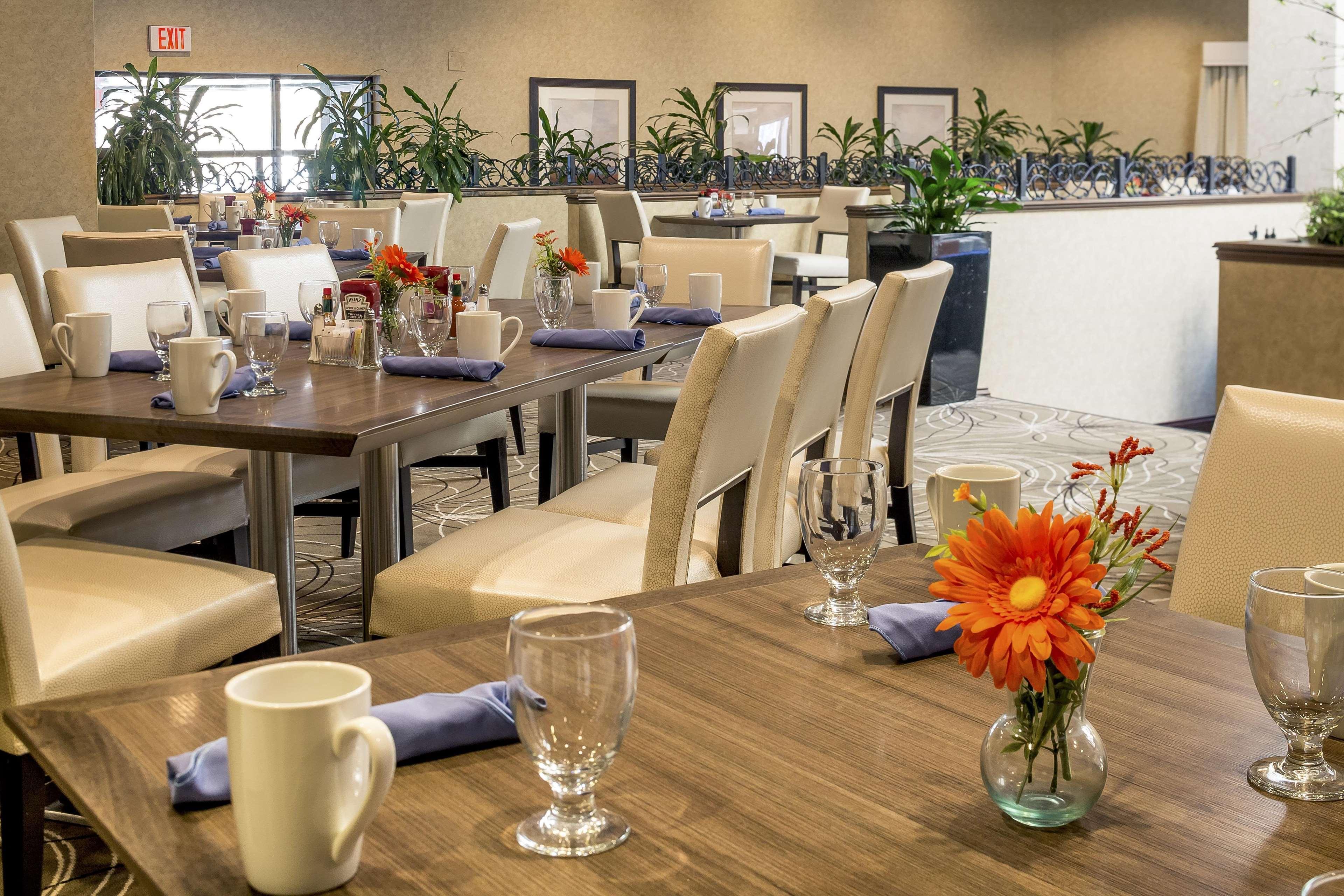 Hotel Doubletree By Hilton Boston-Milford Esterno foto