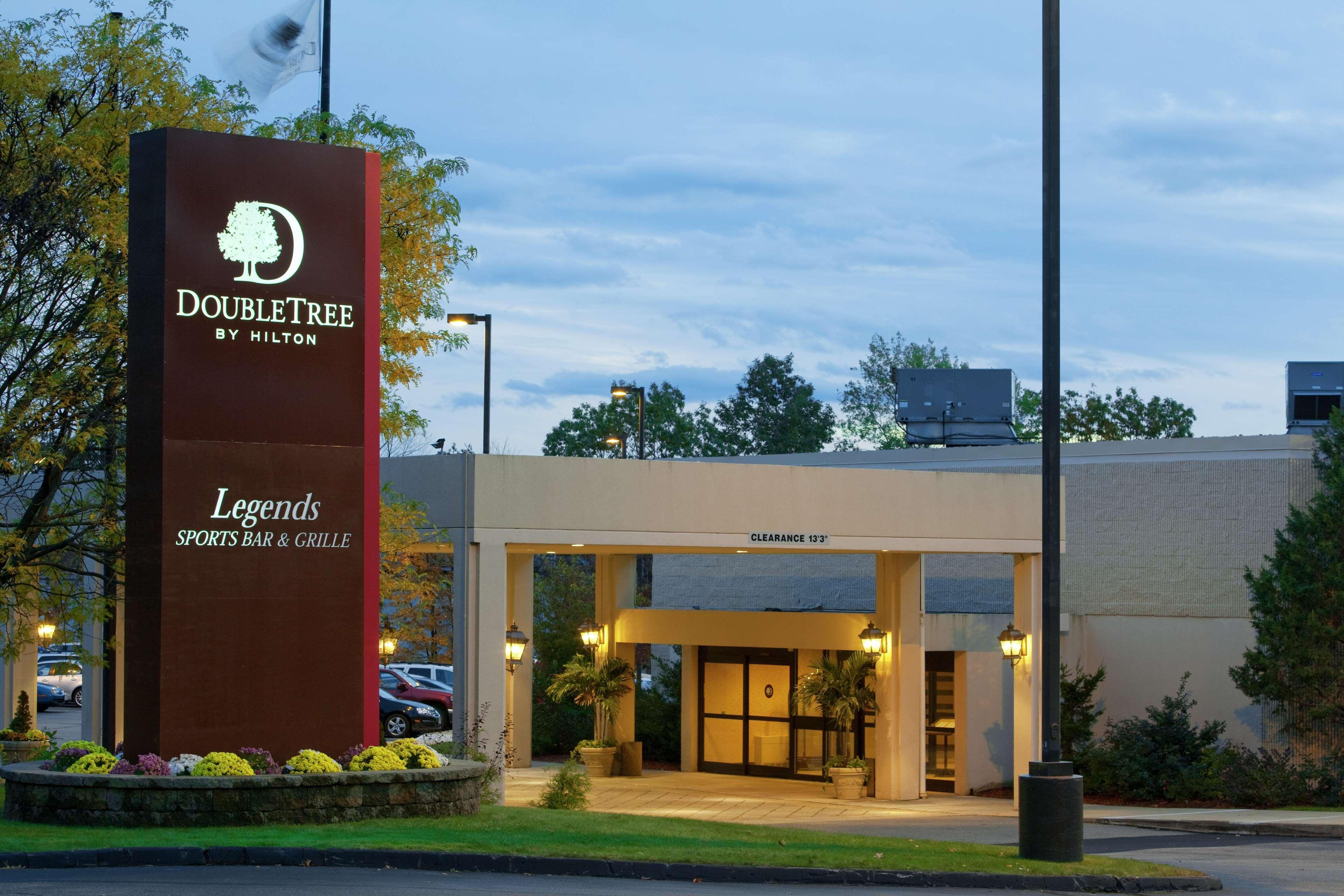 Hotel Doubletree By Hilton Boston-Milford Esterno foto