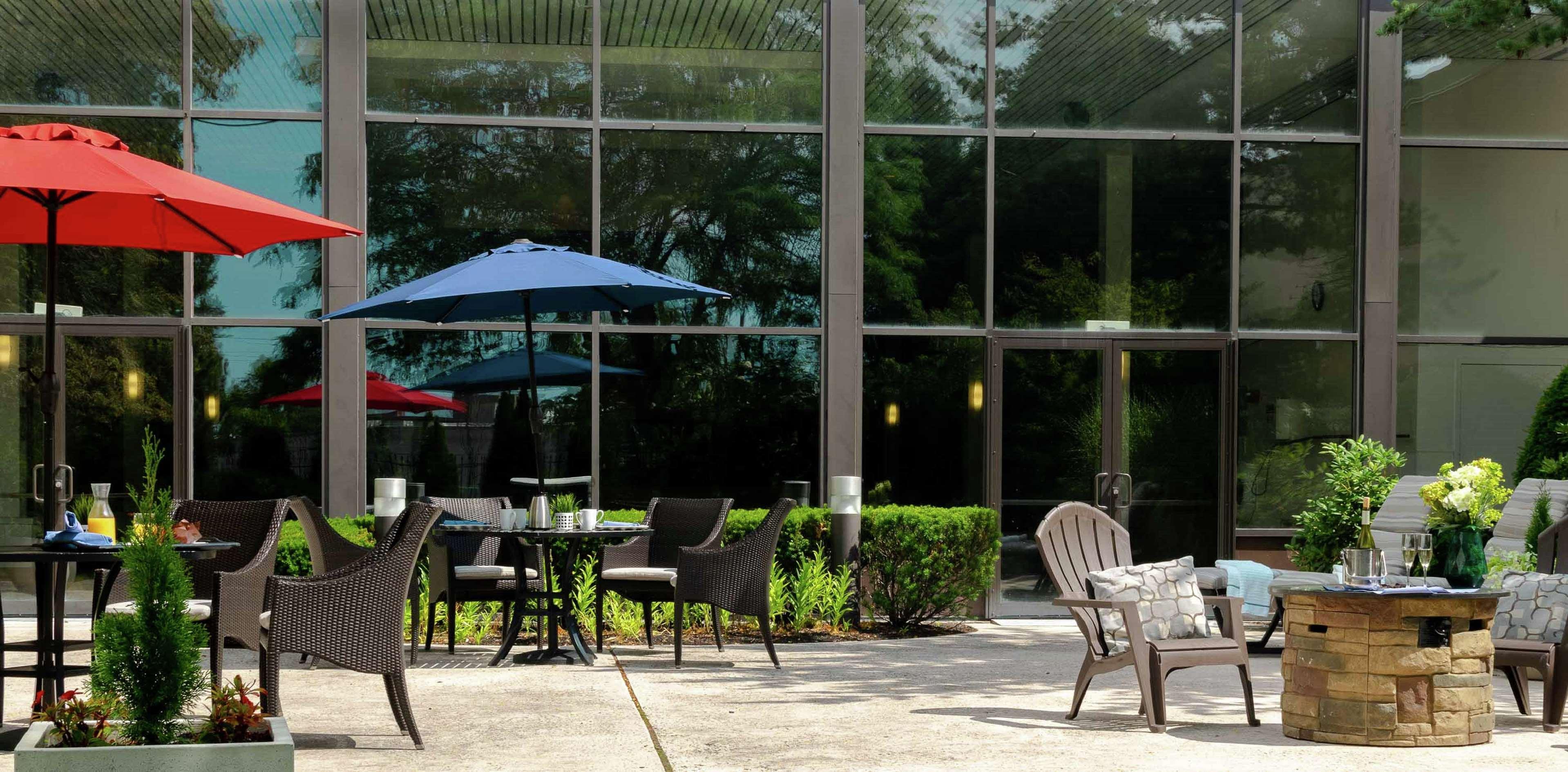 Hotel Doubletree By Hilton Boston-Milford Esterno foto