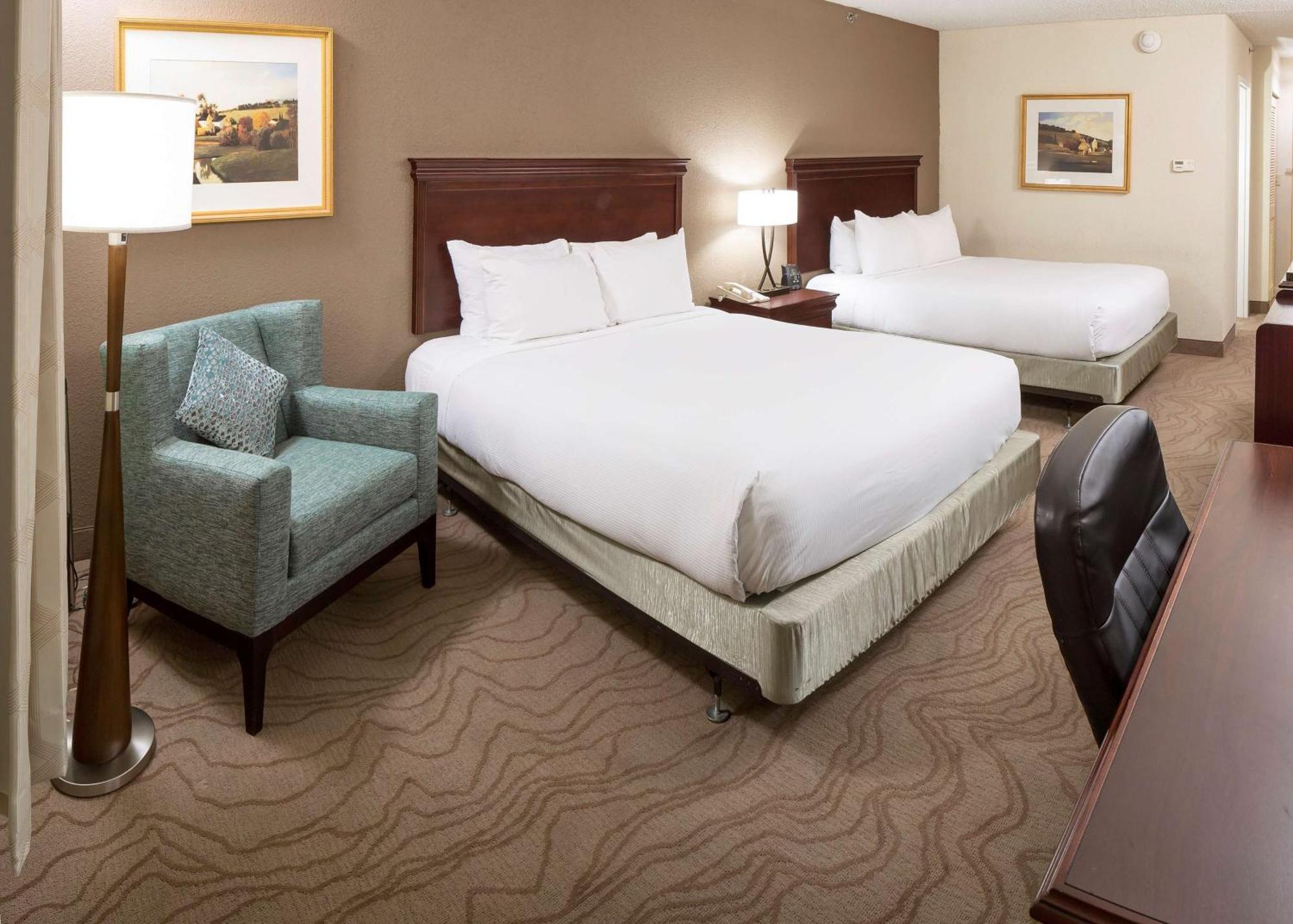 Hotel Doubletree By Hilton Boston-Milford Esterno foto